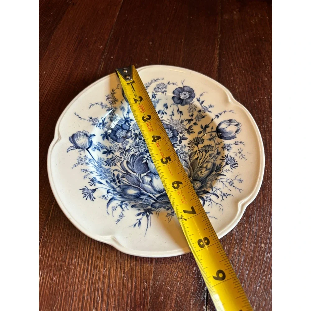 Johnson Brothers WindsorWare Blue White Floral Rimmed Soup Bowl England 8 inch